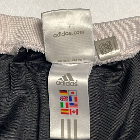 Vintage Adidas Mesh Shorts - Picture 4 of 6